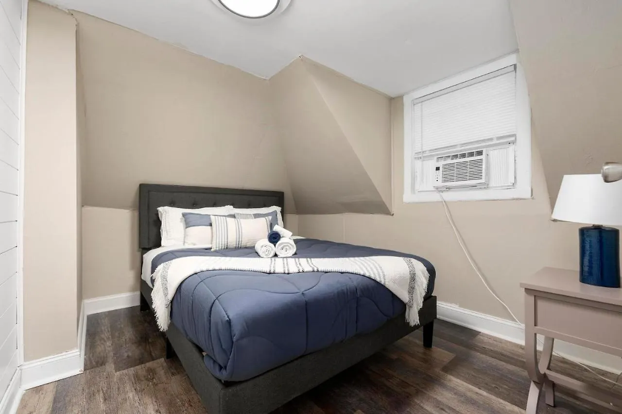 Newly Renovated 3 Bedroom Near High St Columbus Holiday home