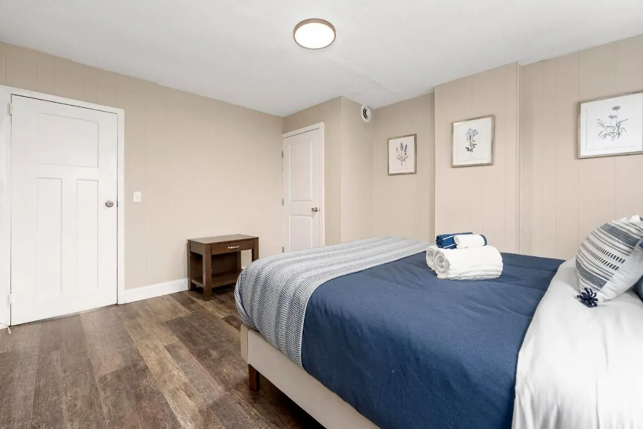 Holiday home Newly Renovated 3 Bedroom Near High St Columbus United States