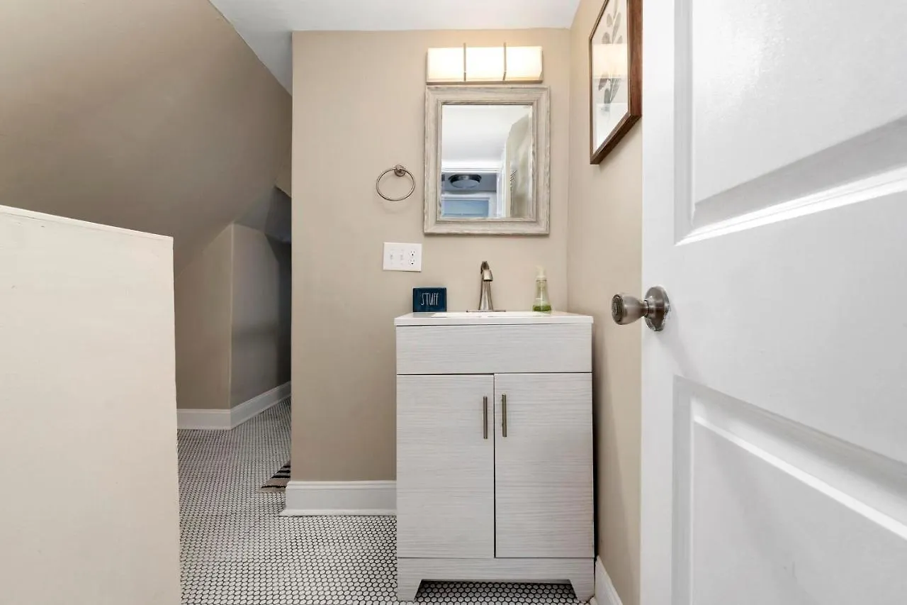 Holiday home Newly Renovated 3 Bedroom Near High St Columbus