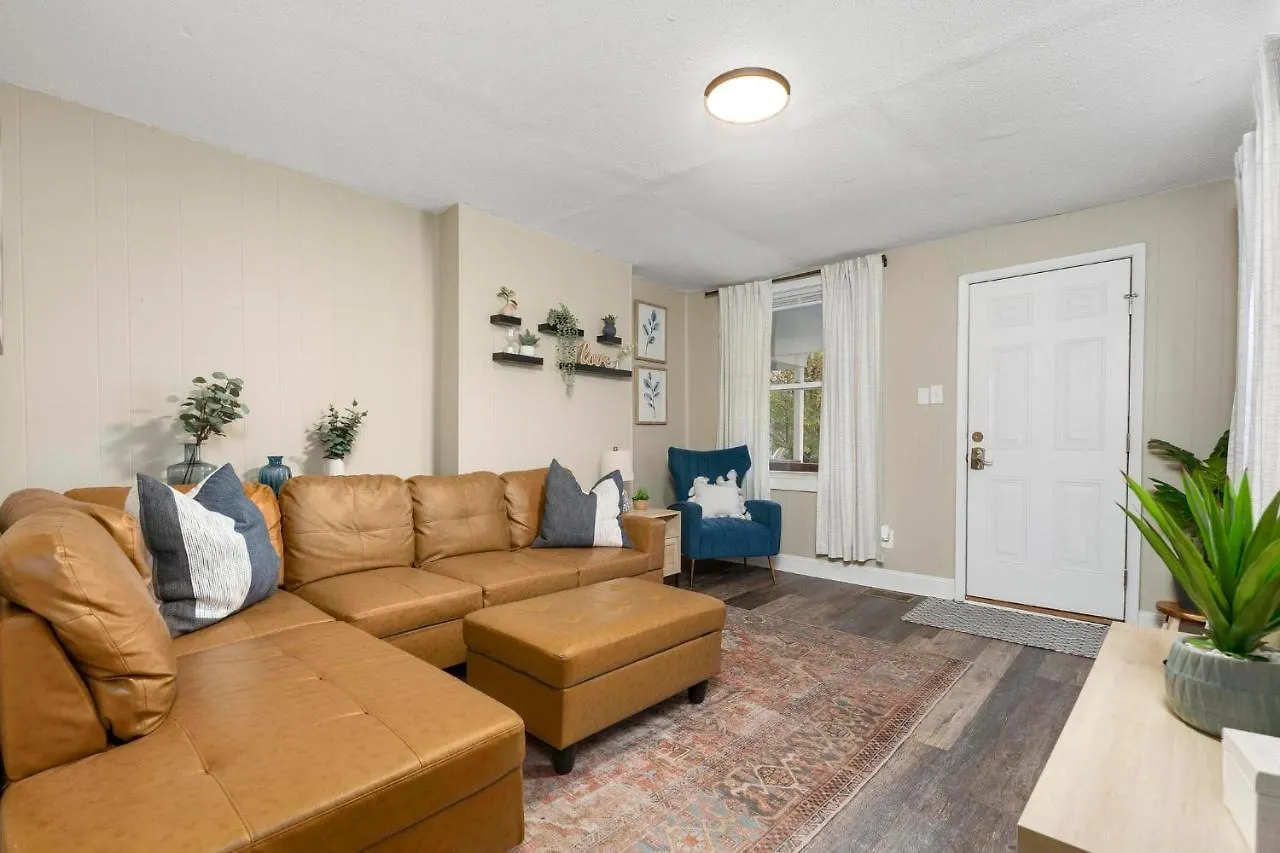 Newly Renovated 3 Bedroom Near High St Columbus