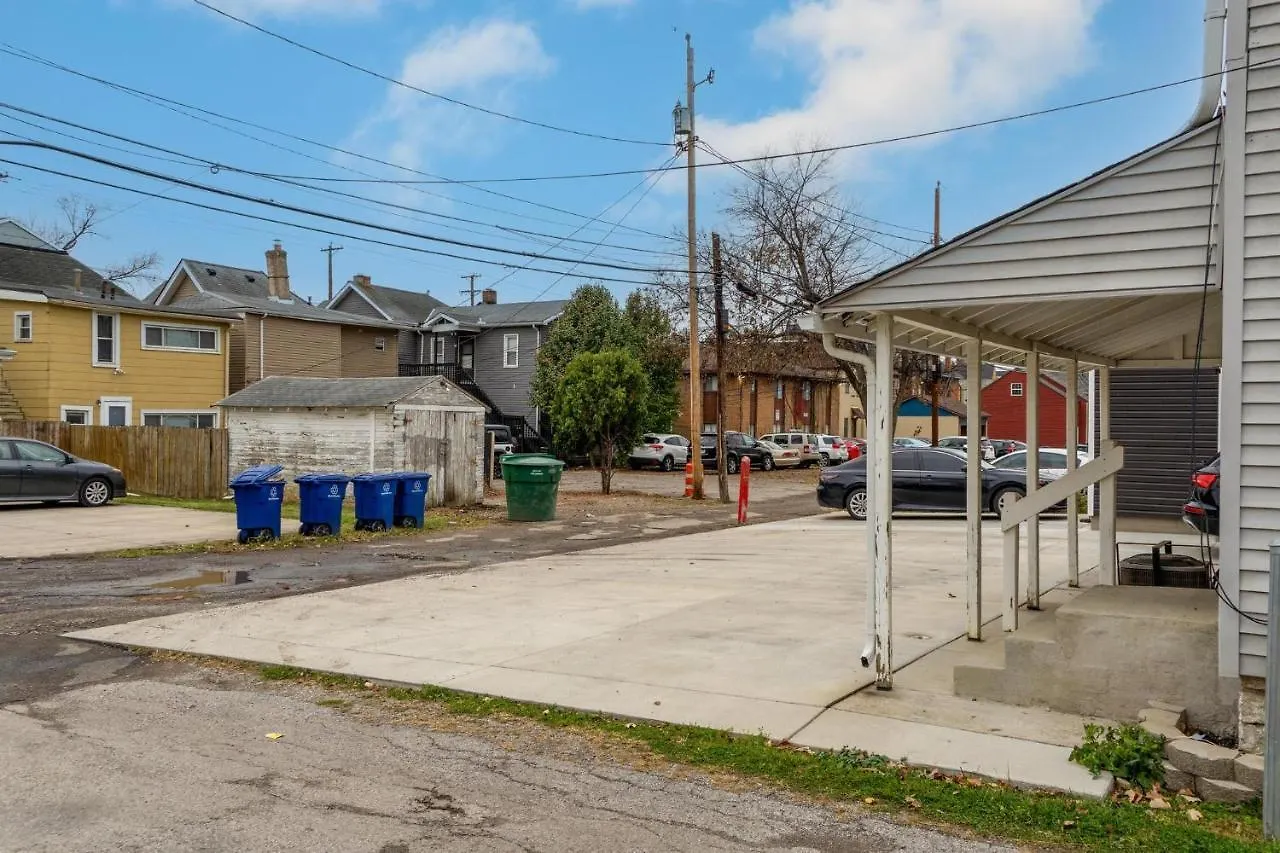 Newly Renovated 3 Bedroom Near High St Columbus Holiday home